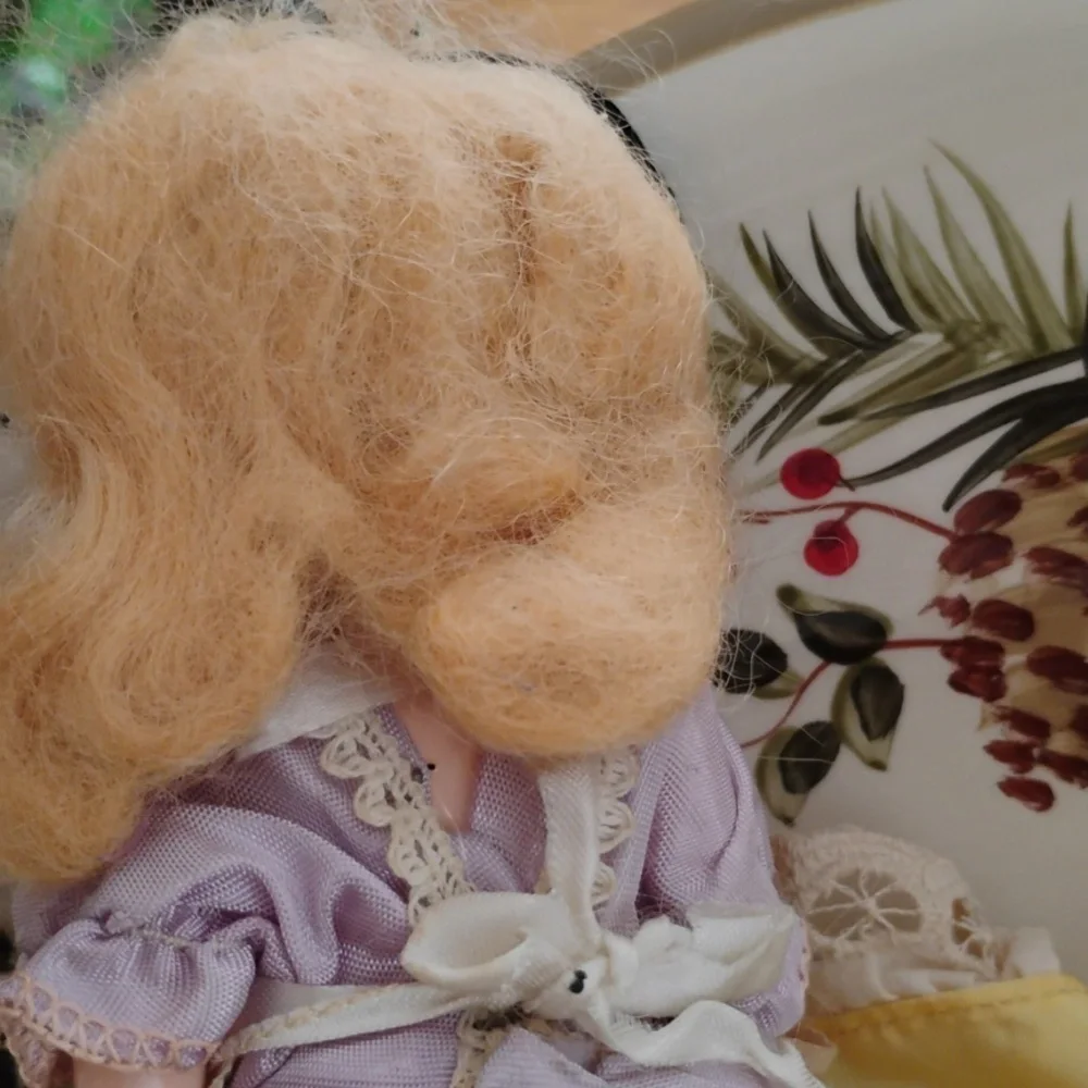 Vintage STORY BOOK Blinky Eyes Doll